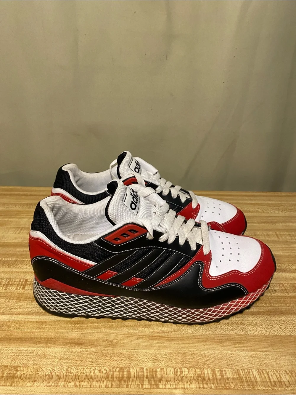 Adidas  Oregan Ultra Tech Dillinger Webbing in Red, Black  OG 2008 Rare  Men’s 9